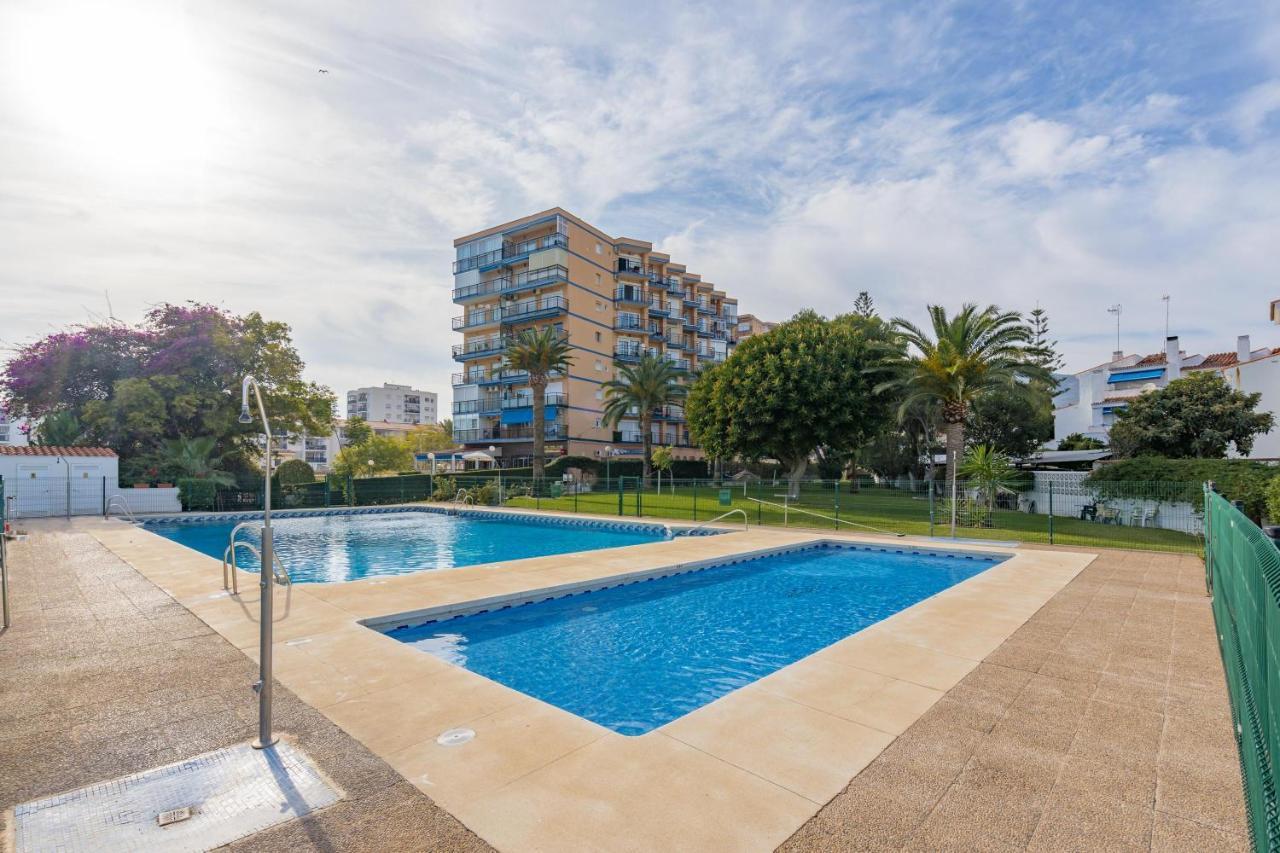 Holiday Rentals Piscina, Playa Parking A 5 Min Caminando Del Puerto De Benalmádena Exterior photo